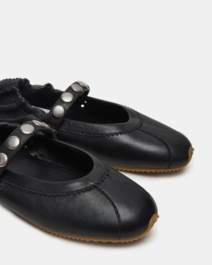 Anaya svart skinn med nitter