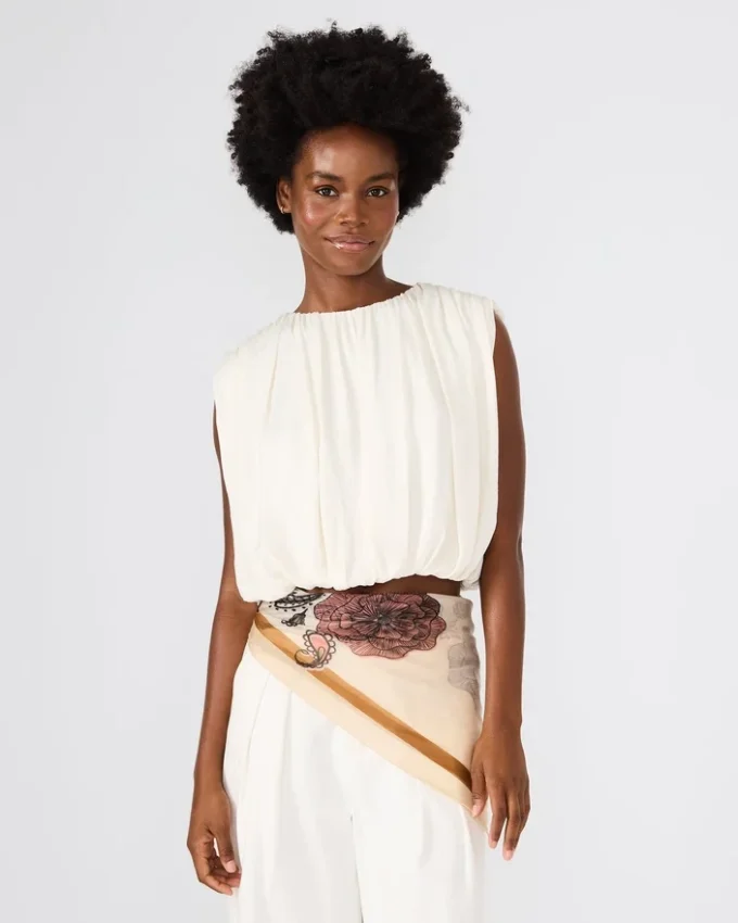 Boho blomstret firkantet skjerf i elfenben