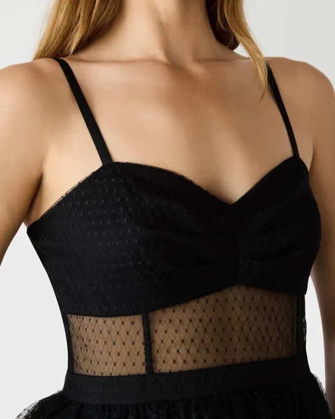 Emily tyllkjole, svart