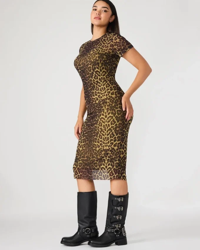 Hailee-kjole med korte ermer og Hot Spots-mønster