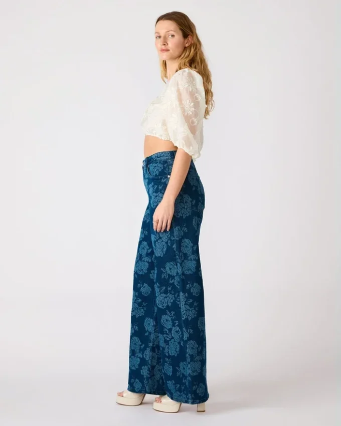 Jaxon Jean Rose Frost