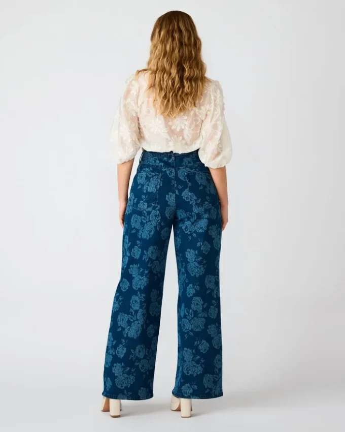 Jaxon Jean Rose Frost