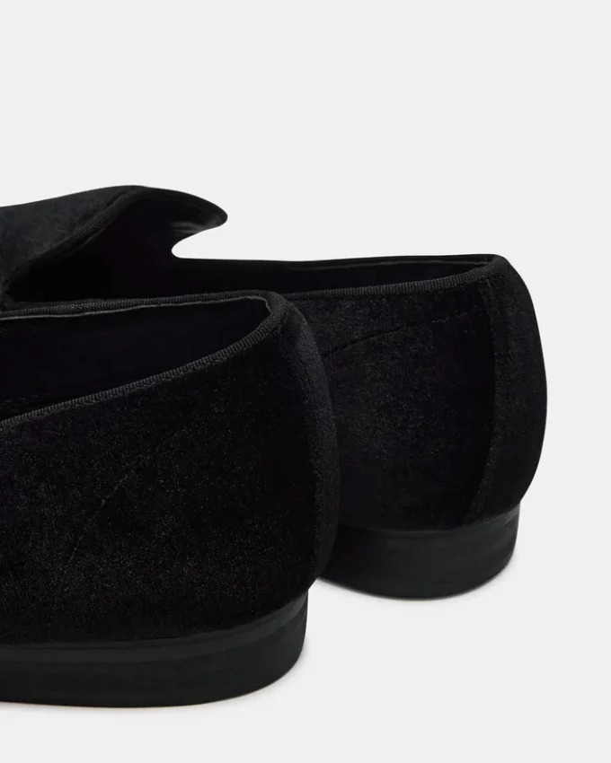 Laight svart fløyel