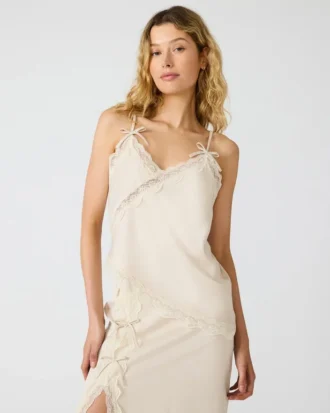 Lakely-top i elfenben