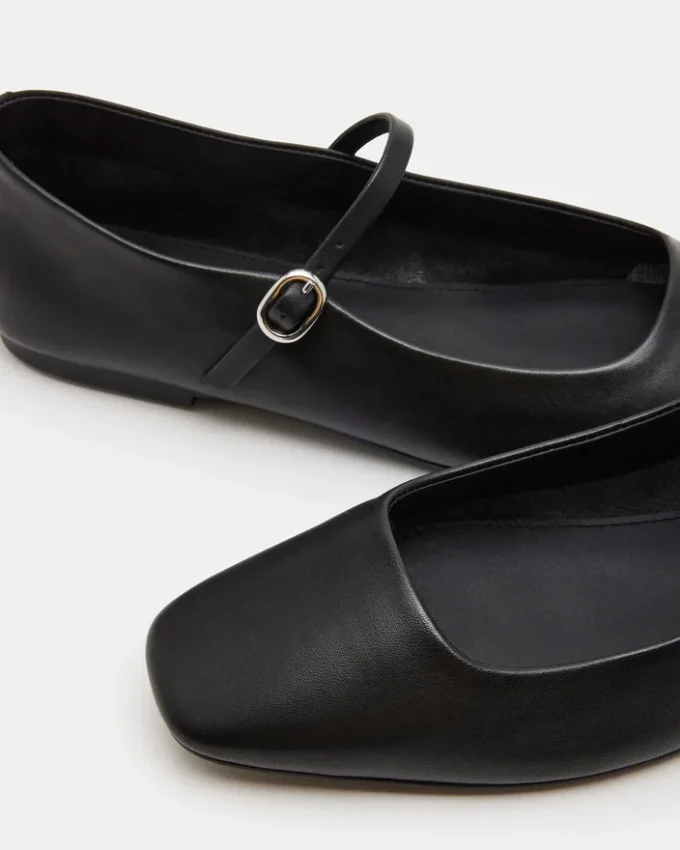 Maple svart skinn Maple svart skinn