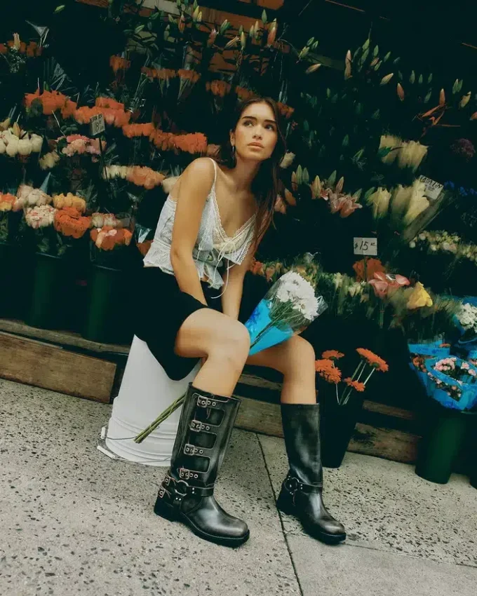 Rocky Brown Distressed