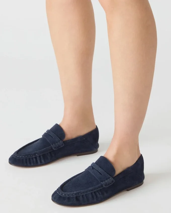 Roger Navy Suede