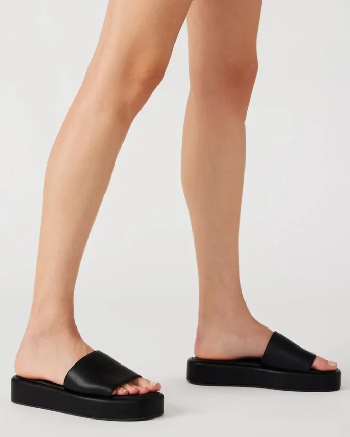 Strandaktig vevd rød multi Strandaktig vevd rød multi